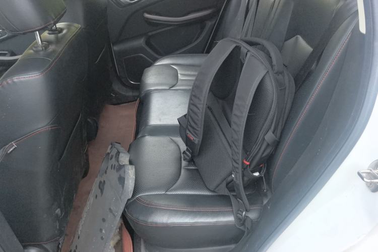 Used Zotye Domy X5 2017 Upgraded Model 1.5T CVT ZhiXian Edition Left Rear Seat