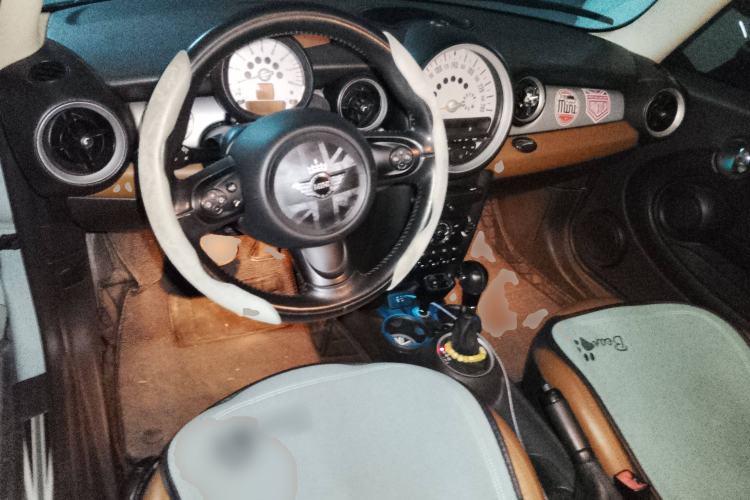 Used MINI 2012 1.6L COOPER Baker Street Center Console