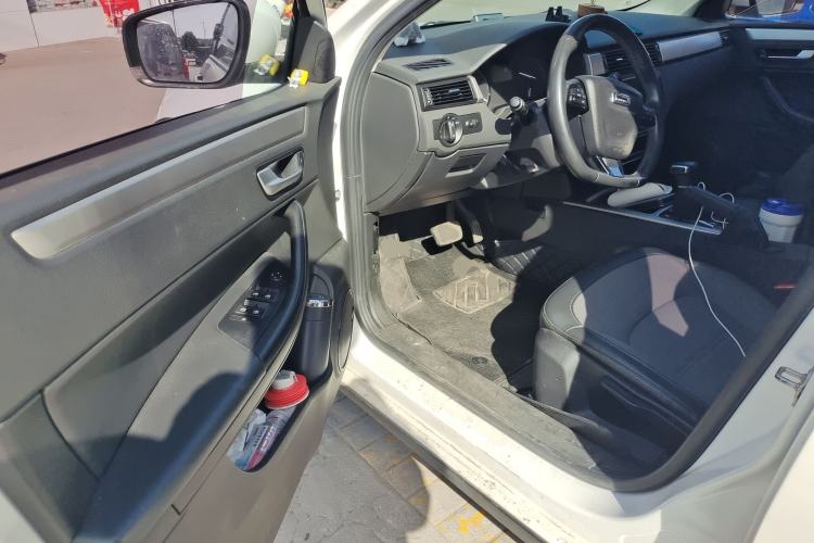 Used Qoros 3 2016 Urban SUV 1.6T Automatic Zhiyue Model