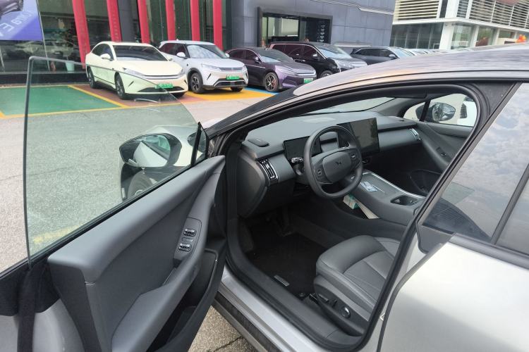 Used XPeng P7+ 2024 Long-Range Max Driver Seat