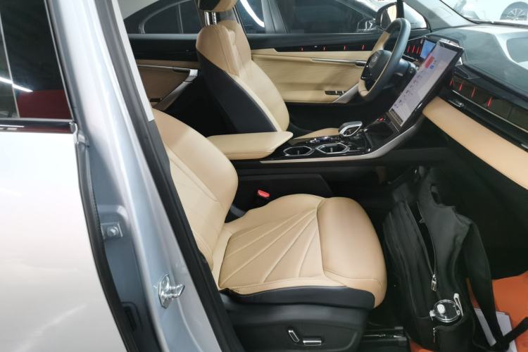 Used Geely Auto FX11 2023 1.5TD DCT Prestige Edition
