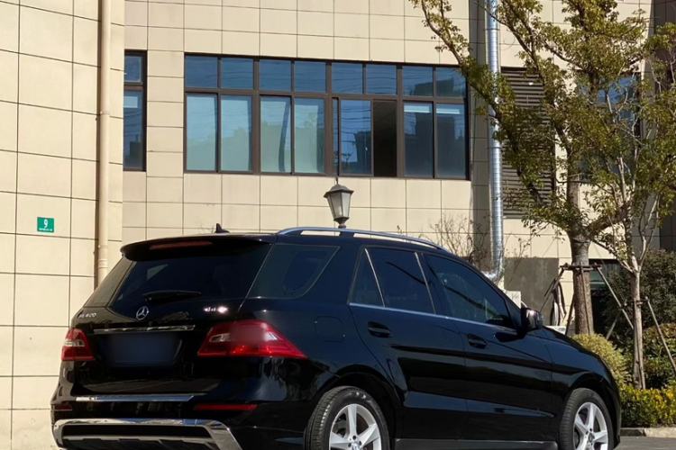 Used Mercedes-Benz M-Class 2014 ML 400 4MATIC Dynamic Model
