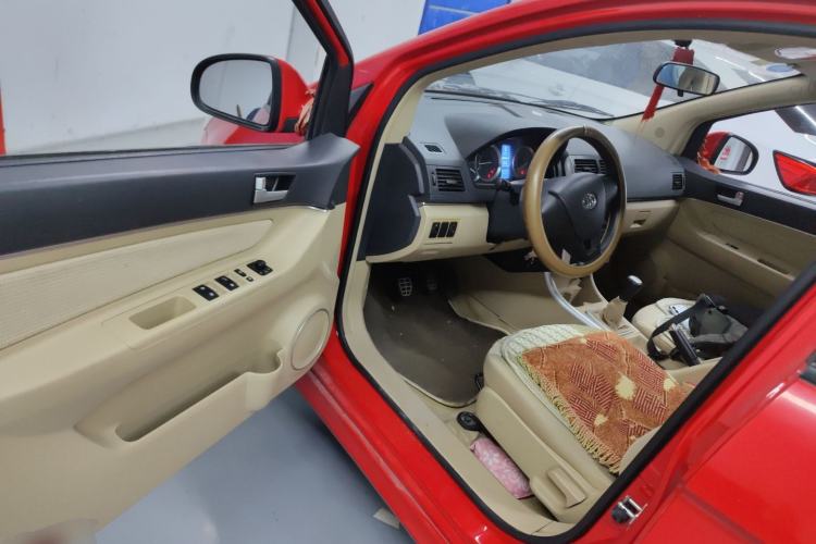 Used BAIC E Series 2013 Sedan 1.3L Manual Lotte Edition Driver Seat