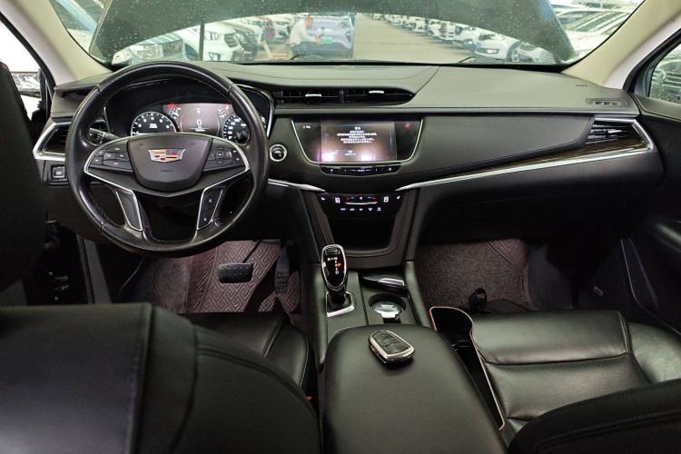Used Cadillac XT5 2018 25T Luxury Model