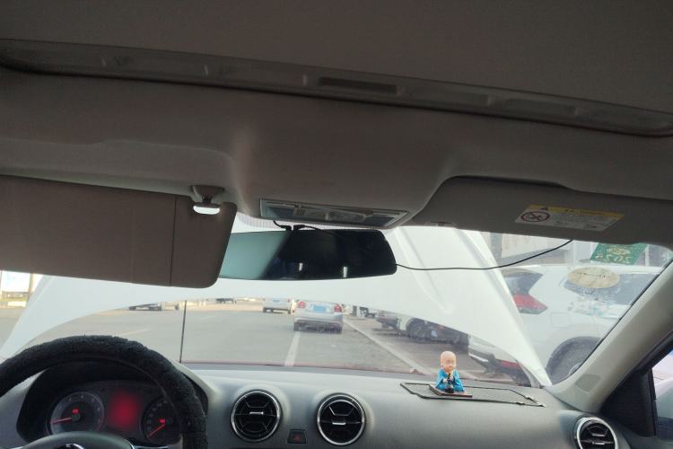 Used Volkswagen Jetta 2017 1.5L Manual Comfort Model Headliner