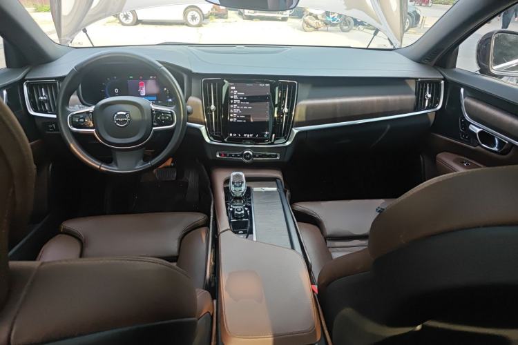 Used Volvo S90 2022 B5 Zhiyuan Luxury Edition Center Console