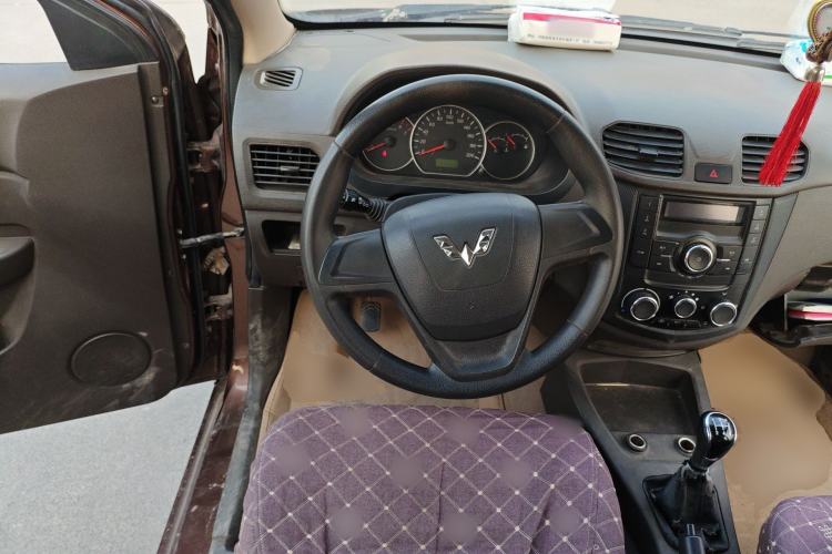 Used Wuling Hongguang 2014 1.5L S Standard Version