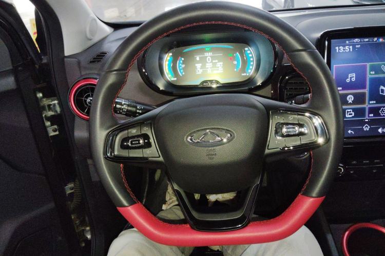 Used Chery Little Ant 2022 Revised Version Sweet Pink Edition Half-Sugar Version Lithium Iron Phosphate 30.7 kWh 30 kW 301 km
