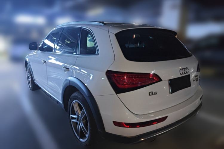 Used Audi Q5 2017 Plus 40 TFSI Technology Model
