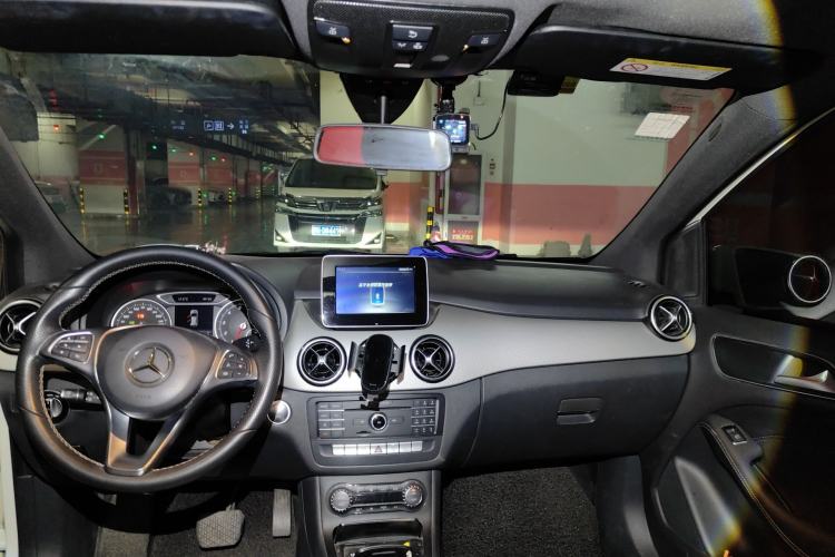 Used Mercedes-Benz B-Class 2016 B 200 Exclusive Edition Headliner