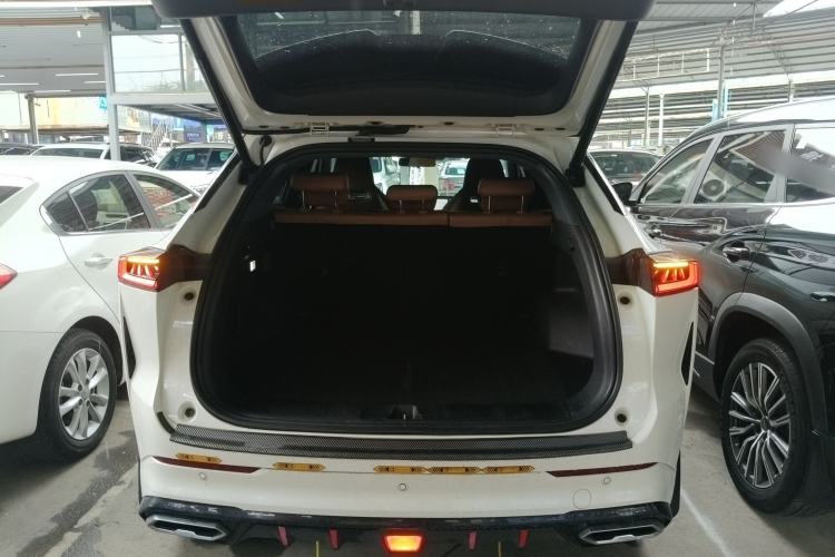 Used CHANGAN UNI-Z New Energy 2024 Blue Whale Smart Electric iDD 125km Beyond Edition Trunk