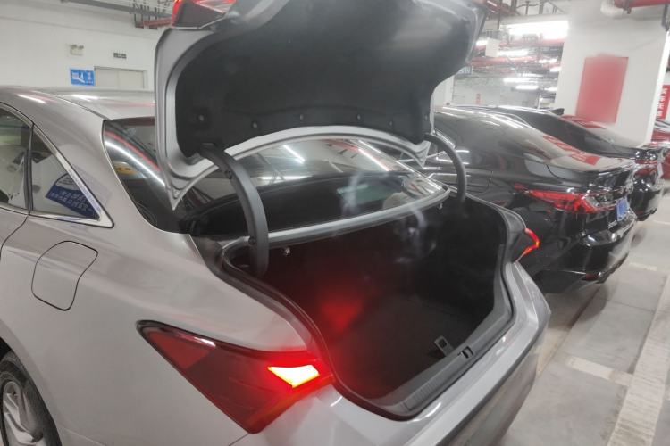 Used Toyota Avalon 2019 2.0L Luxury Edition China VI Standard
