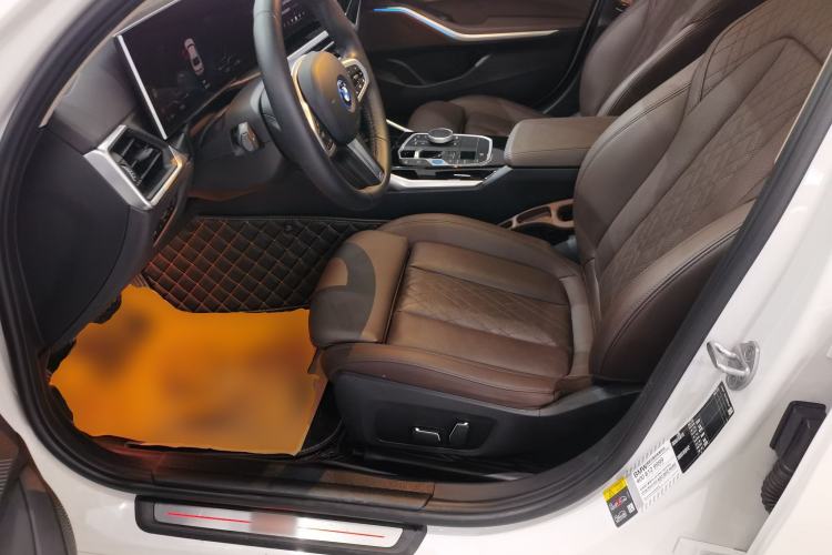 Used BMW i3 2024 eDrive 35 L
