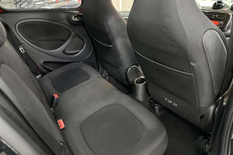 Used smart forfour 2018 1.0L 52kW Passion Edition
