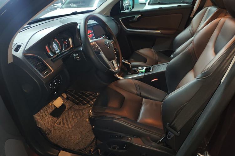 Used Volvo XC60 2016 T5 AWD Zhiyuan Edition
