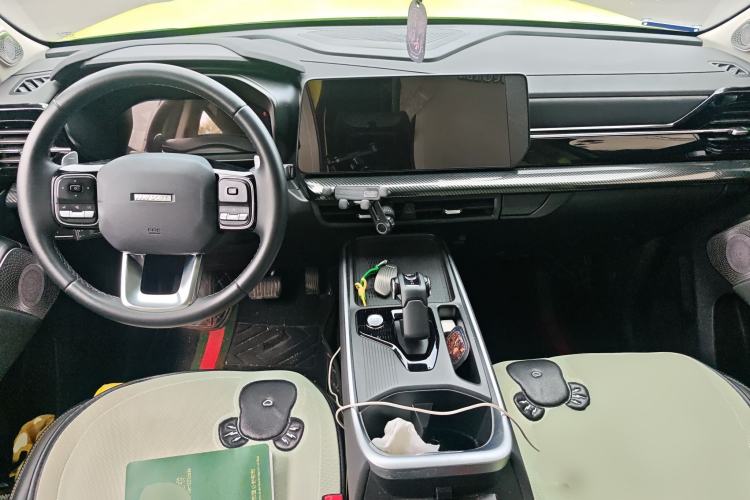 Used Haval X DOG 2022 1.5T DCT Two-Wheel Drive Trendy Edition Center Console