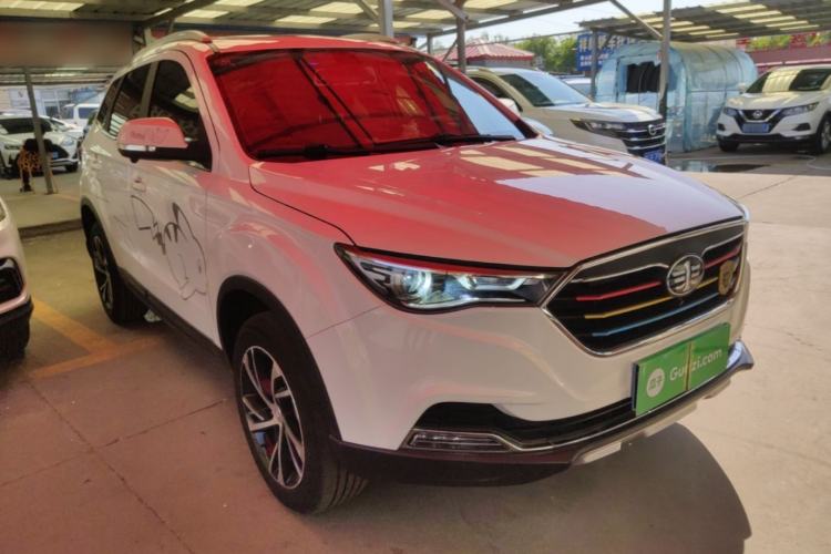 Used Bestune X40 2019 1.6L Manual Luxury Edition China VI Front Right 45 Deg
