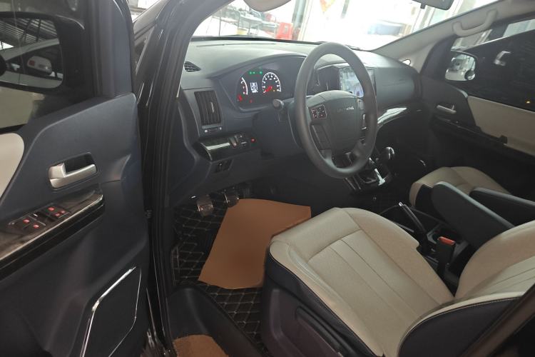 Used FORTHING Lingzhi PLUS 2024 1.5T Manual Luxury 7-Seater
