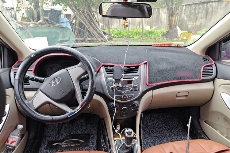 Used Hyundai Verna (older generation) 2014 1.4L Manual Smart GLS Trim
