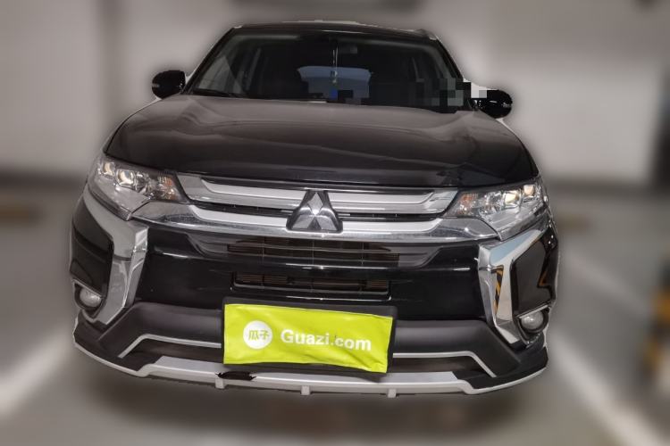 Used Mitsubishi Outlander 2018 2.4L 4x4 Luxury Edition 7-Seater