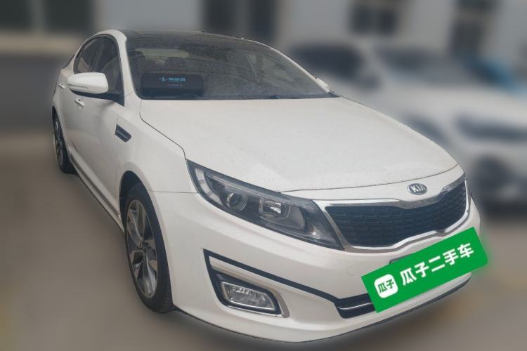 Used Kia K5 2015 2.0L Automatic LUX Front Right 45 Deg