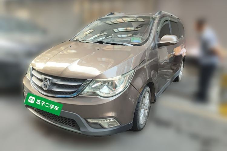 Used Baojun 730 2014 1.5L manual Comfort ESP version 7 seats