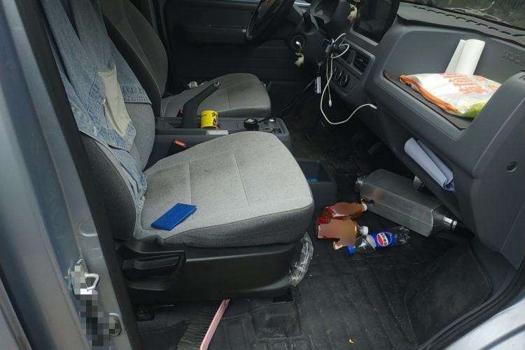 Used Wuling Yangguang 2024 300km Range Practical Window-Sealed Version 60kW
