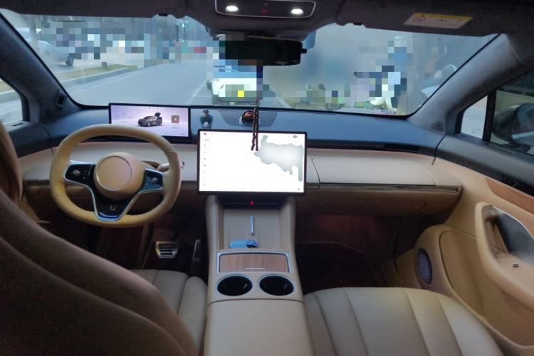 Used Hima Luxeed R7 2024 All-Electric 667 km Max