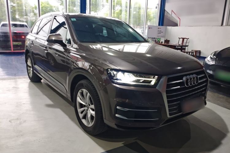 Used Audi Q7 2016 45 TFSI Technology Edition Front Right 45 Deg