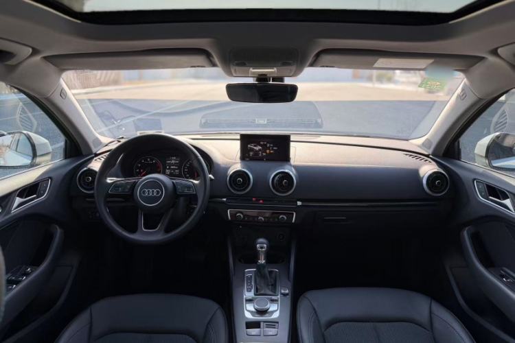 Used Audi A3 2019 Limousine 35 TFSI Fashion Edition China V standard
