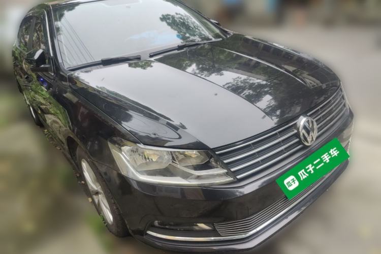 Used Volkswagen Lavida 2015 1.6L Manual Comfort Edition Front Right 45 Deg