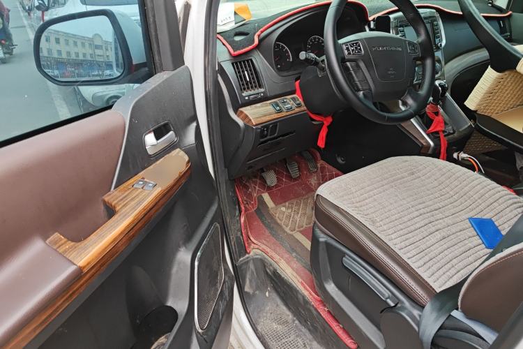 Used FORTHING Lingzhi PLUS 2021 Travel Edition 2.0L Manual Luxury 7-Seater
