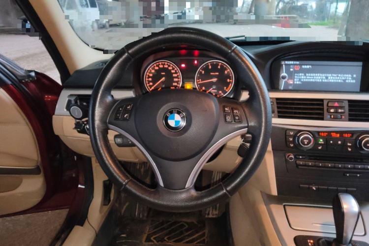 Used BMW 3 Series 2010 320i Luxury Model Steering Wheel