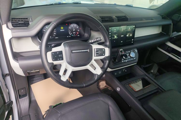 Used Land Rover Defender 2023 Facelift 90 3.0T P400 XS
