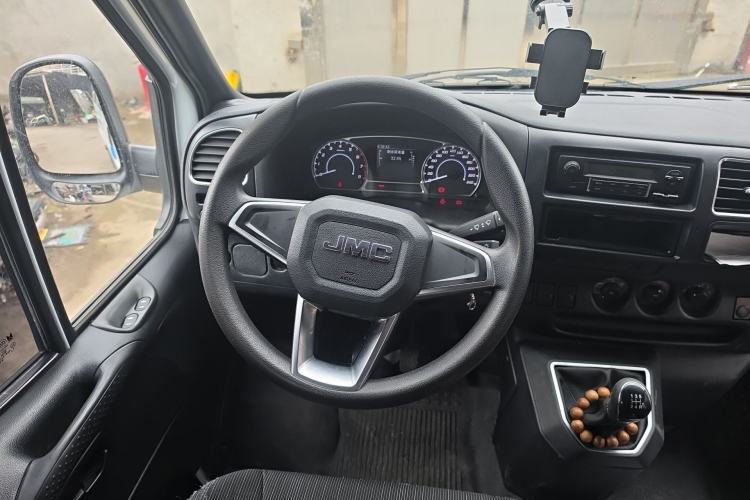 Used JMC Transit 2021 2.8T Space King Standard Version Long Wheelbase Mid-Height Roof Rear Single Tire – Step 6-Seater Diesel China VI Emission Standard JX493