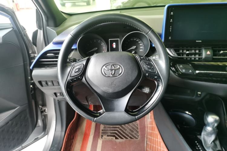 Used Toyota IZOA 2018 2.0L Yichi Version China VI Standard
