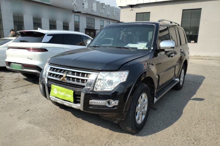 Used Mitsubishi Pajero 2015 3.0L Automatic Elite Plus Version China V Standard