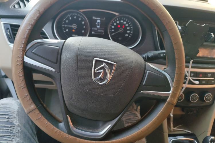 Used Baojun 730 2016 1.5L Manual Standard Version 5 Seats