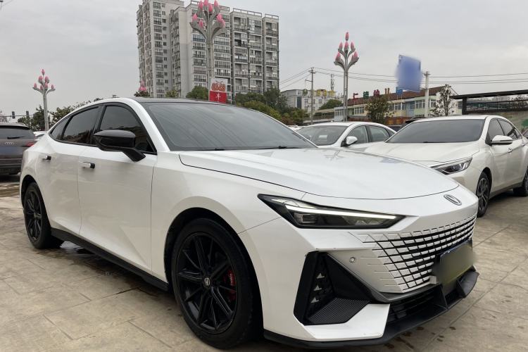 Used CHANGAN UNI-V 2022 1.5T Prestige Version Exterior 2