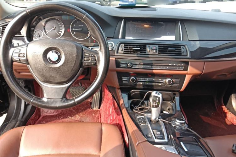 Used BMW 5 Series 2014 520Li Elegant Model
