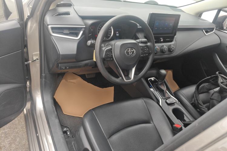 Used Toyota Corolla 2021 1.2T S-CVT Pioneer PLUS Edition Center Console