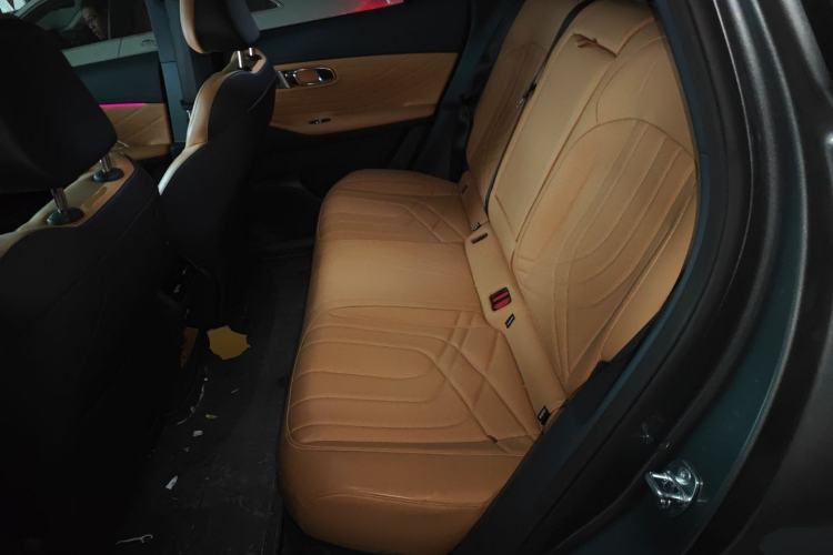 Used Geely Galaxy Xingjian 7 EM-i 2025 120km Flagship Edition
