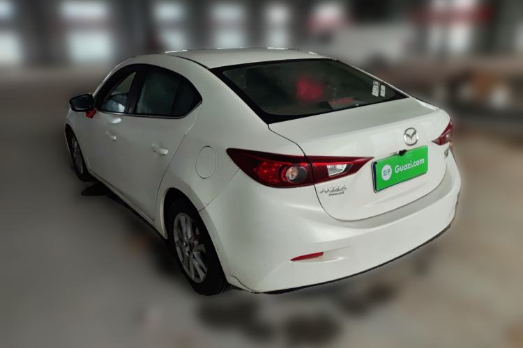 Used Mazda 3 Axela 2016 Sedan 1.5L Manual Comfort Model
