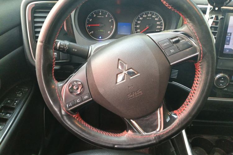 Used Mitsubishi Outlander 2017 2.0L Two-Wheel Drive Glory Edition 5 Seats