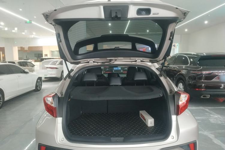 Used Toyota C-HR 2020 2.0L Leading Edition Trunk