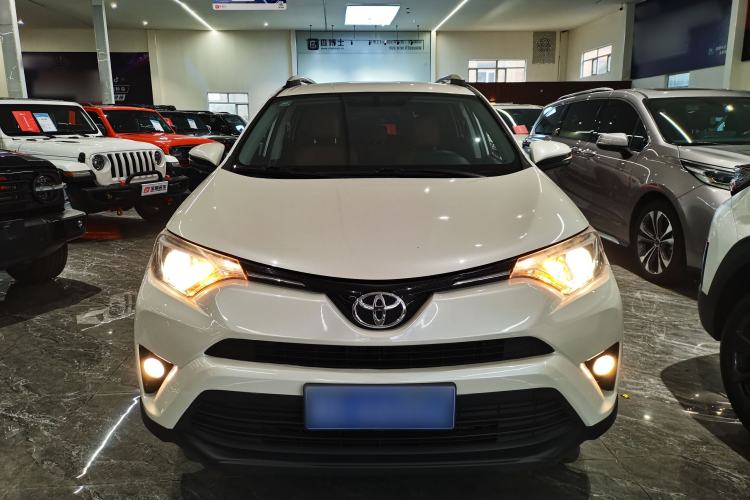 Used Toyota RAV4 2016 2.0L CVT Two-Wheel Drive Urban Edition China V Standard