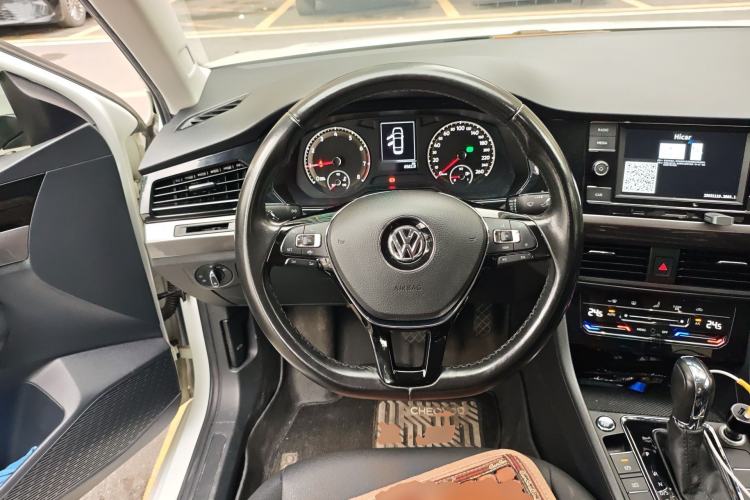 Used Volkswagen Bora 2020 1.5L Automatic Elite Version
