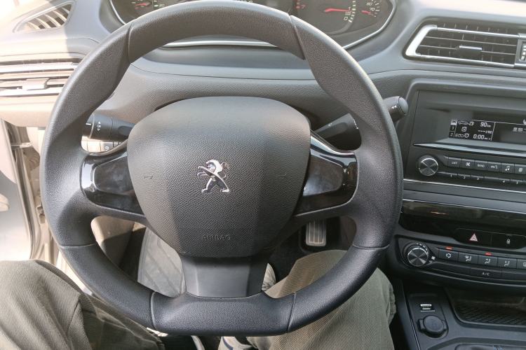 Used Peugeot 308 2016 1.6L Manual Fashion Edition