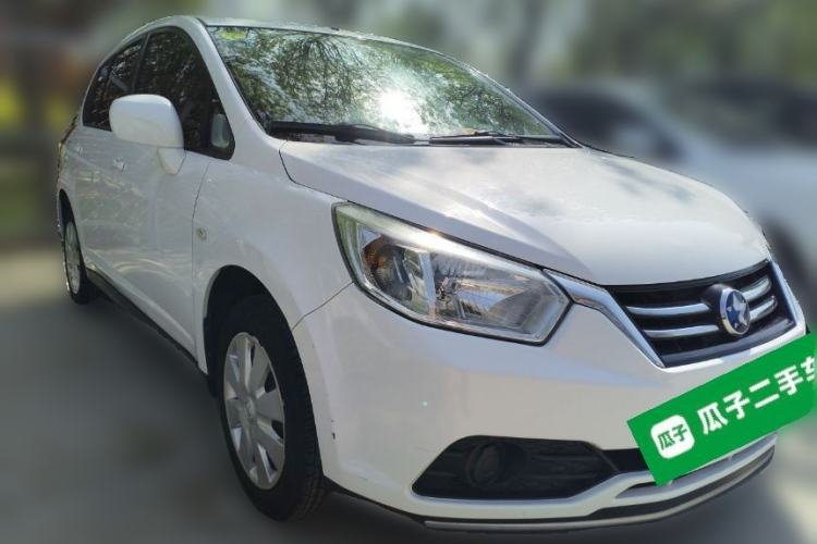 Used Venucia R50 2015 1.6L Manual Fashion Edition Front Right 45 Deg