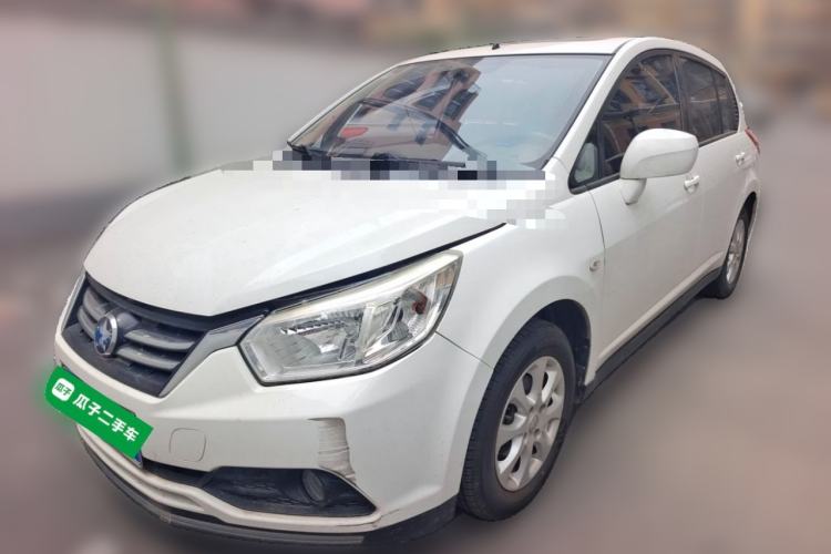 Used Venucia R50 2015 1.6L Manual Luxury Edition